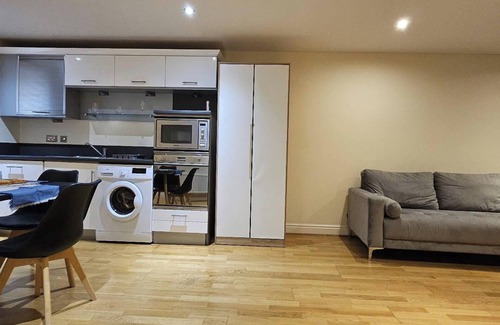 North Finchley Apartamento | Modern & Lovely 2 Bed in London