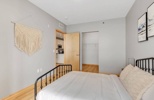Prospect Park Apartamento | Modern Lux 1BR Flat and Gym
