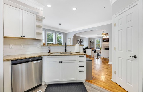 Reynoldstown Casa | Modern Lux Farmhouse near ATL Beltline w/ Grill & Arcade Games