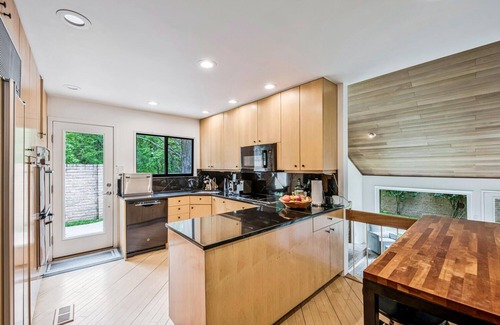 Bethesda Casa | Modern Lux Home near DC!
