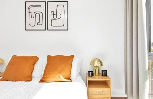 South Bermondsey Apartamento | MODERN LUXE APT just 10 MINS from TOWER BRIDGE! EASY ACCESS TO TUBE AND BUS