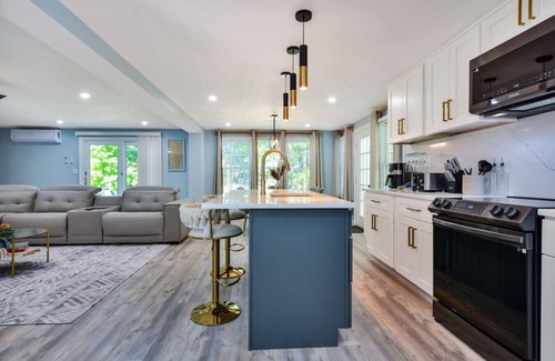Methuen Casa | Modern Luxe getaway unit with Hot tub / fire-pit