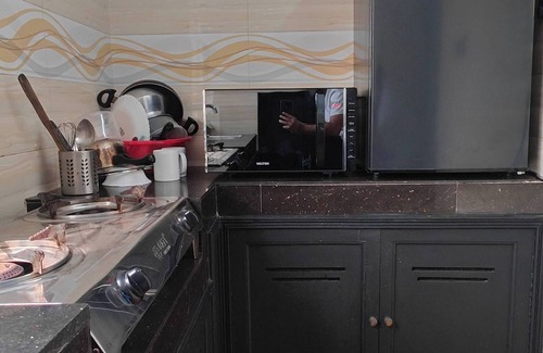 Uttara Apartamento | Modern Luxe Studio Apartment in Uttara Near Airport