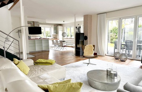 Pinneberg Casa | Modern, luxurious house, garden, balcony, 3 bedrooms, office, Pinneberg Hamburg