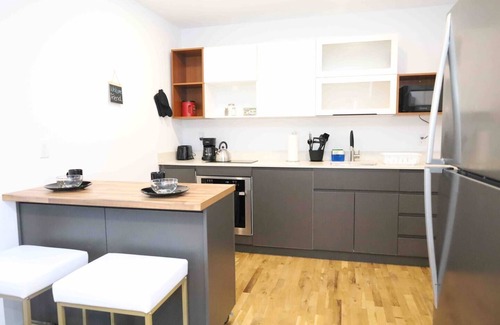 West New Haven Apartamento | Modern Luxury 2BD APT-Close To Everything-Free Wine