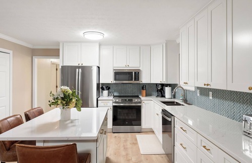 Maryville Casa | Modern Luxury 3-bedroom house in Maryville - Close to Knoxville and Smokies!