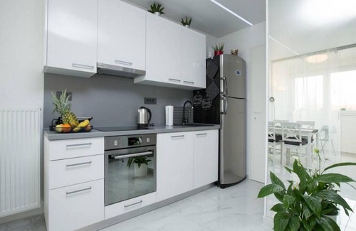 Velika Gorica Apartamento | Modern & Luxury APT Zagreb Airport W/ free WiFi - One Bedroom Apartment