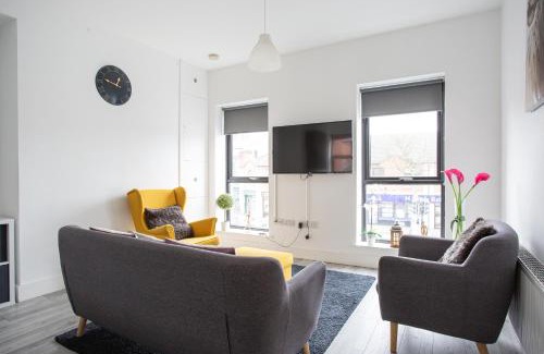 Ormeau Apartamento | Modern Luxury Apartment, Sleeps 6, Best Location