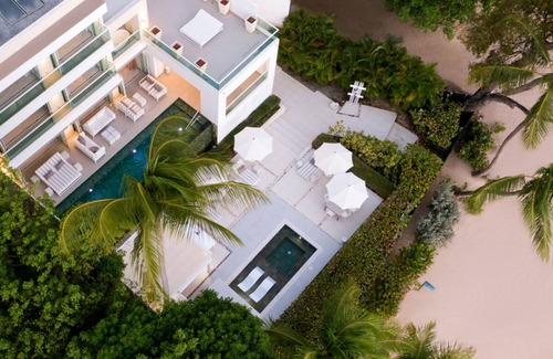 Porters Casa | Modern Luxury Beachfront Vacation Home - Footprints