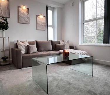 Trafford Apartamento | Modern Luxury Escape Suite In The Heart of Urmston Town Centre