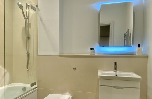 Sutton Central Apartamento | Modern & Luxury Flat