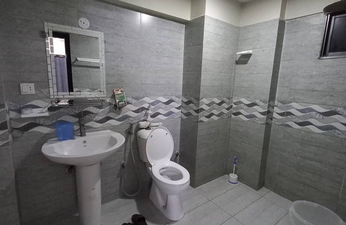Gulshan-e-Iqbal Apartamento | Modern Luxury Guest Apartment. 5 Minutes To The Shopping Mall & Theme Park