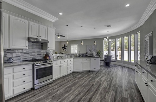 Las Vegas Casa | Modern luxury home ! 7 mins from the strip