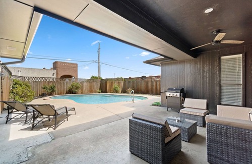 Richardson Casa | Modern Luxury Home with Private Pool and Game Room