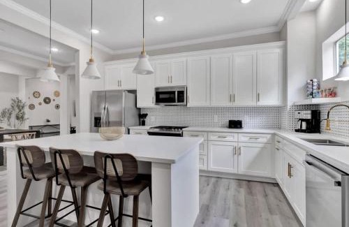 Oak Cliff Casa | Modern Luxury Minutes from Downtown Dallas