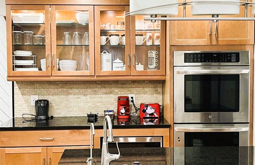Longwood Casa | Modern Luxury Retreat - Bright, Cozy & Family-Ready near Orlando, FL