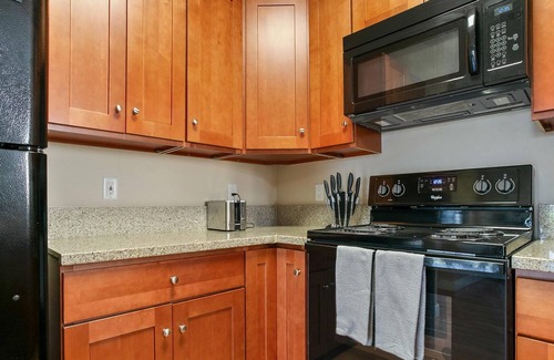 Merced Apartamento | Modern Luxury Suite