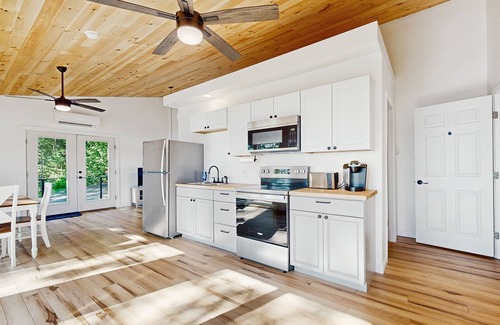 Sandy Point Cabaña | Modern Maine cottage with river views, deck, and a convenient washer/dryer