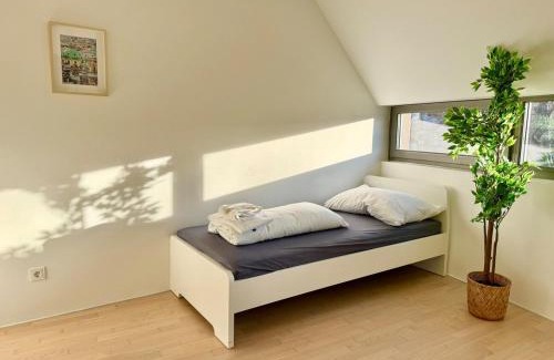 Grinzing Apartamento | Modern Maisonette with Garden & Free Parking