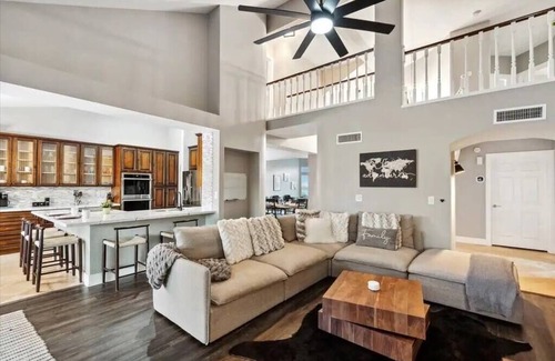 Mesa Casa | Modern Majestic Home with Pool, Spa & Basketball