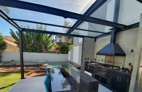 Jurere Internacional Casa | Modern Mansion of High Standard on Av. Whelks