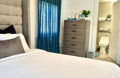 North Miami Cabaña | Modern Miami Cottage - 12 mins from the Beach