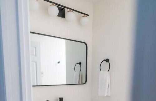 Chambersburg Apartamento | Modern Mian St Lounge - Parking+laundrey+fast Wi-Fi