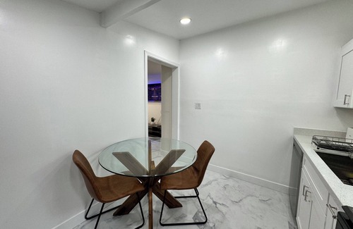 Northside Apartamento | Modern Minimalist Home