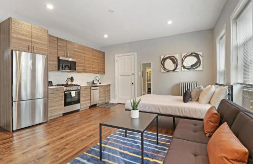 Chicago Apartamento | Modern Minimalist Studio Apt in Portage Park - Pensacola 3W