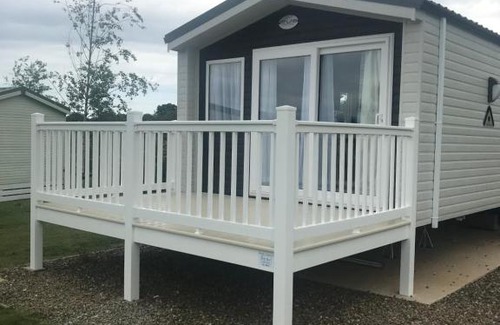 Prestonpans Complejo | Modern mobile home premium pitch
