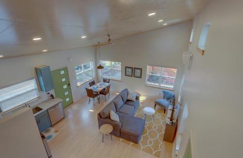Larkspur Casa | Modern Mod Pod with Private Yard