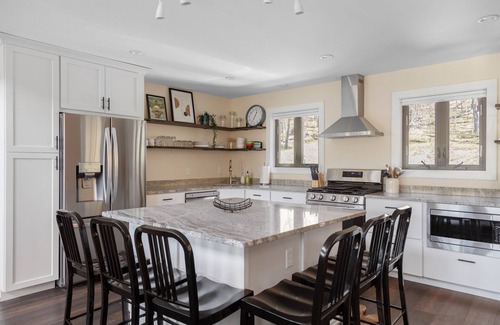 Waitsfield Casa | Modern Mountain Escape + Studio minutes to town & mountains