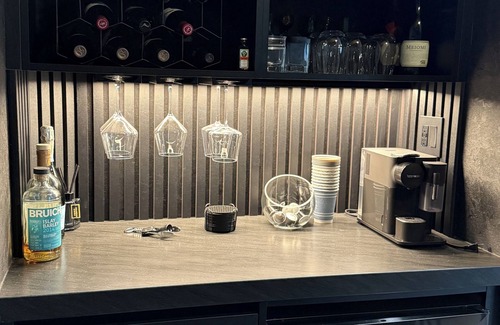 Musick Ridge Cabina | Modern Mountain Luxury ~ Soak, Stay, & Be Spoiled