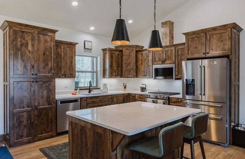 Pagosa Highlands Casa | Modern Mountain Retreat | Hot Tub, Views & Trails Nearby