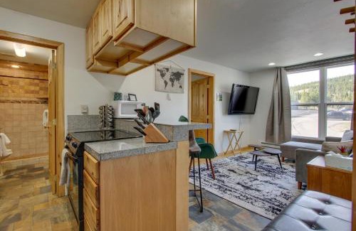 Big Sky Apartamento | Modern Mountain-View Condo at Big Sky Resort!
