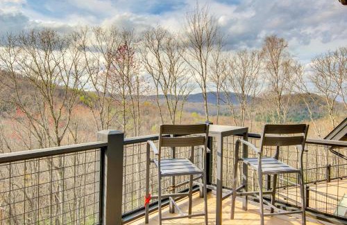 Glenville Apartamento | Modern Mountain-View Gem with Deck in Glenville