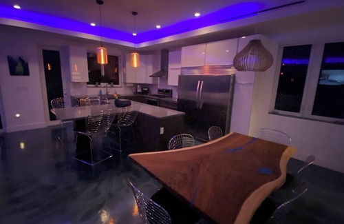 Pine Channel Estates Casa | Modern multi story waterfront home, 30 minutes from Key west.