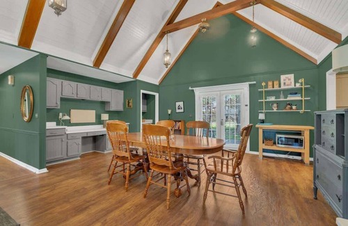 Murfreesboro Casa | Modern Murfreesboro Retreat ,Sleeps 7