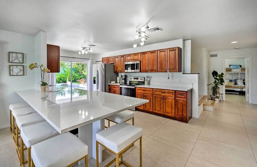 Palm River Estates Casa | Modern Naples Oasis w/ Saltwater Pool & Jacuzzi!