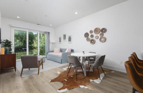 Cleveland Park Apartamento | Modern Nashville Condo 5 Beds -3 Miles to Downtown