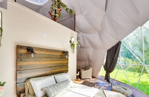 Monticello Apartamento | Modern ‘Nature Lovers’ Geodome w/ Deck & Grill!