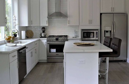 Marylhurst Casa | Moderno, nuevo y cerca del lago.