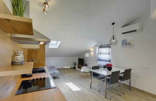Pjescana Uvala Apartamento | Apartamento NUEVO moderno - 300 m de la playa