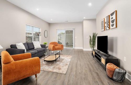 Grandville Casa | Modern New Build 2BR 2BA Condo w Garage and Patio