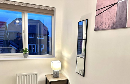 Basildon Apartamento | Modern New Build 4 Bed En-Suite