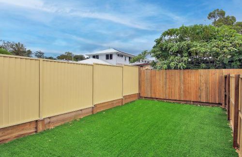 Kuraby Casa | Modern New-Build Cozy Home Studio with Free Parking