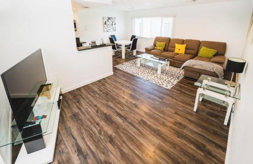 Wilshire Apartamento | Modern New Close to Downtown LA 1 Bedroom with Parking