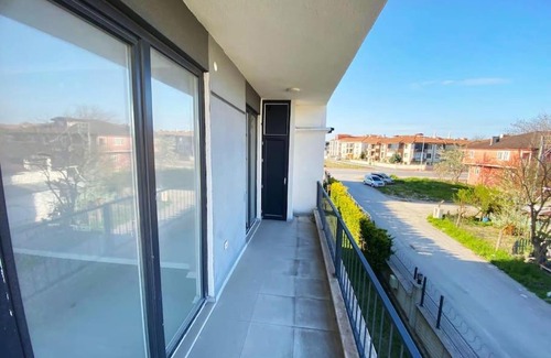 Serdivan Apartamento | Modern New furniture Apartment -Istanbul Highway
