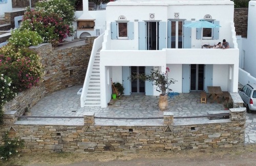 Tinos Villa | Villa nueva y moderna con vistas al mar Egeo
