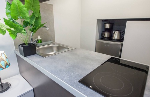 Ampelokipoi Apartamento | Modern Newly Built Studio near Hilton
